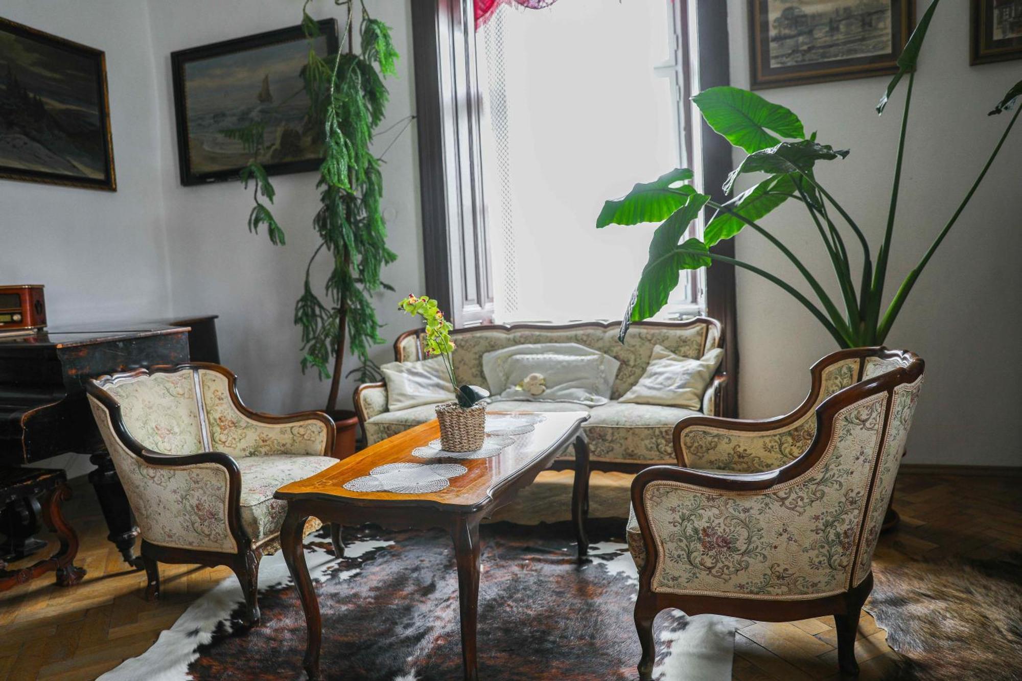 Zamek Usobi Apartment Luaran gambar